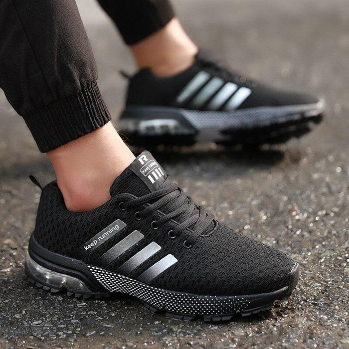 Ultra Comfy Runmax Sneakers