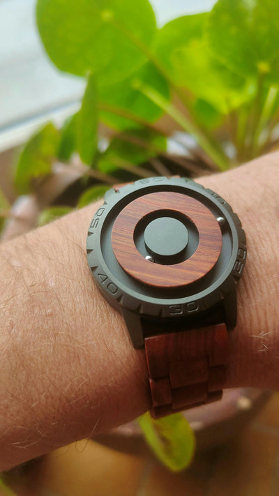 Thomas™ - Timeless Intelligent Watch