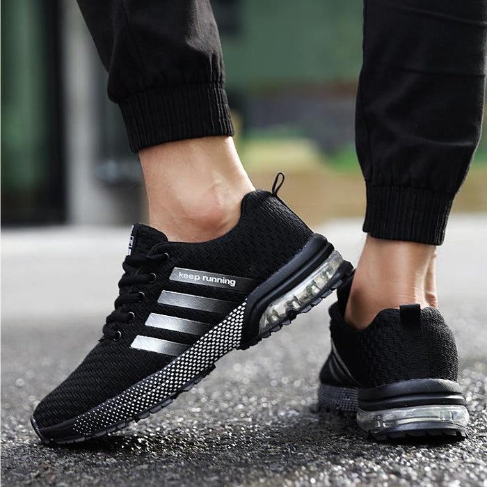 Ultra Comfy Runmax Sneakers