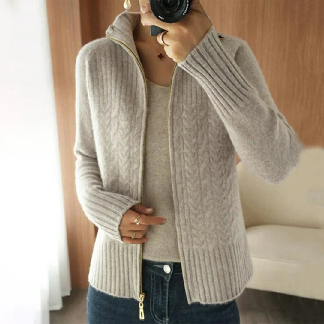 Roma™ - Knitted soft sweater with zipper and V-neck