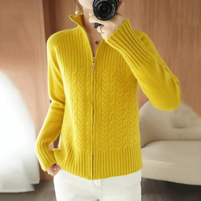 Roma™ - Knitted soft sweater with zipper and V-neck