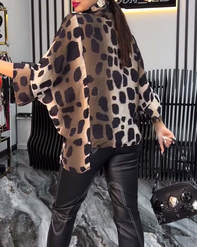Isla™ - Elegant Leopard Pattern Blouse